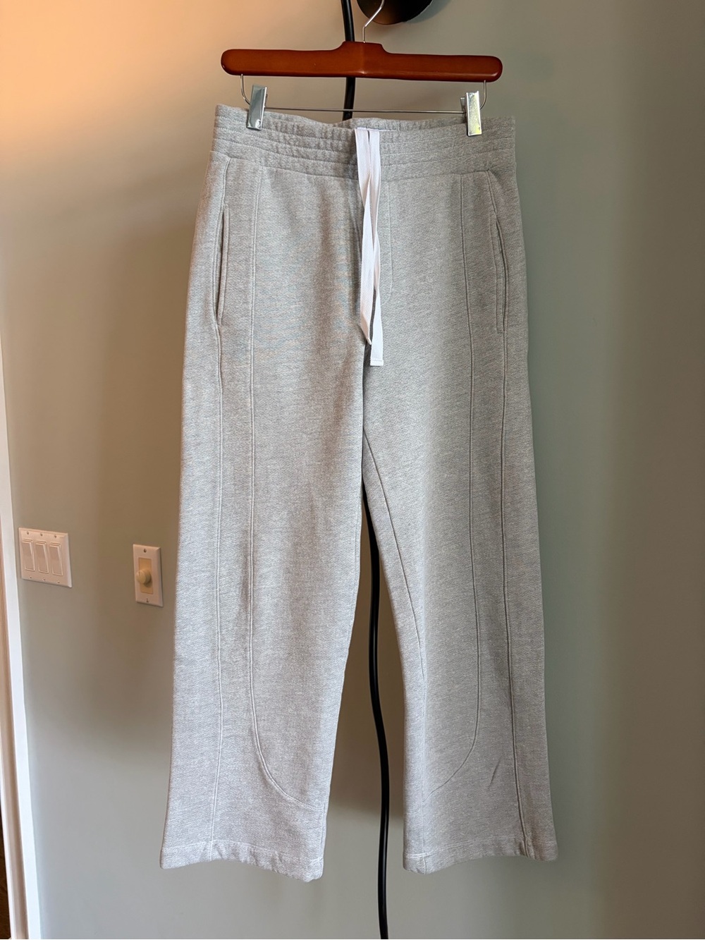 CURRENT ELLIOTT 
THE CORA SWEATPANT